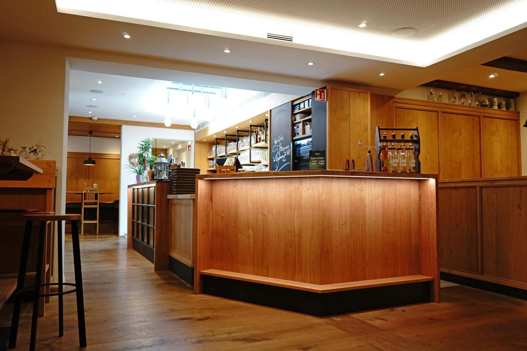 Hotel Zum Schwarzen Ross Und Gutmann Zur Post Hilpoltstein Buitenkant foto
