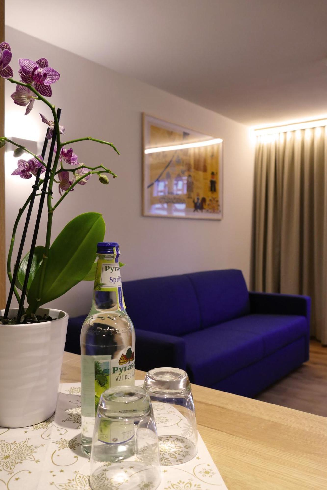 Hotel Zum Schwarzen Ross Und Gutmann Zur Post Hilpoltstein Buitenkant foto