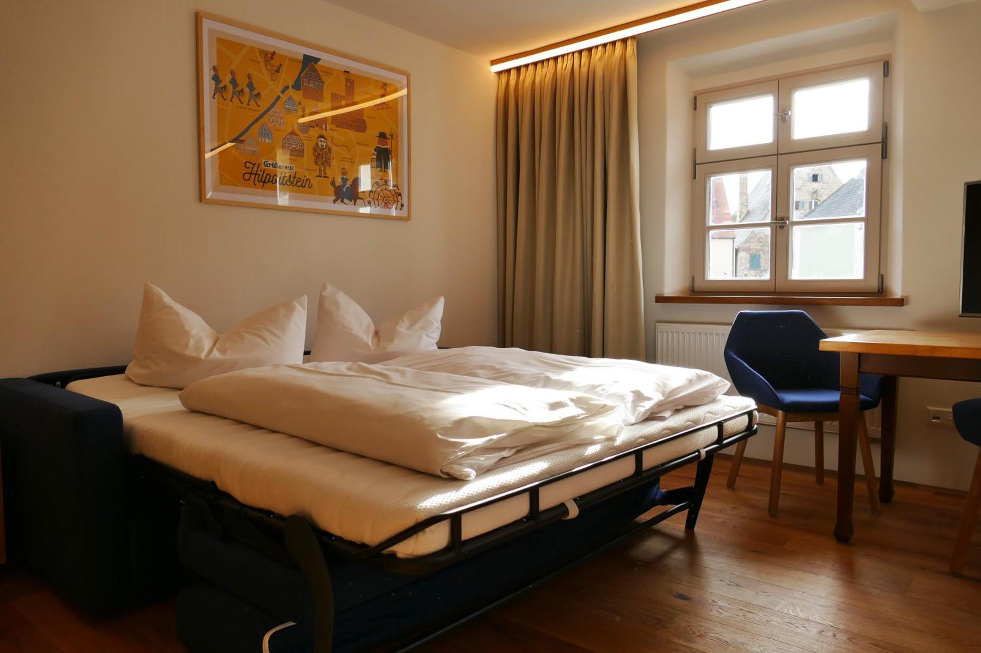 Hotel Zum Schwarzen Ross Und Gutmann Zur Post Hilpoltstein Buitenkant foto