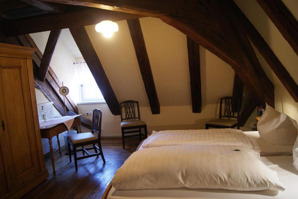 Hotel Zum Schwarzen Ross Und Gutmann Zur Post Hilpoltstein Kamer foto